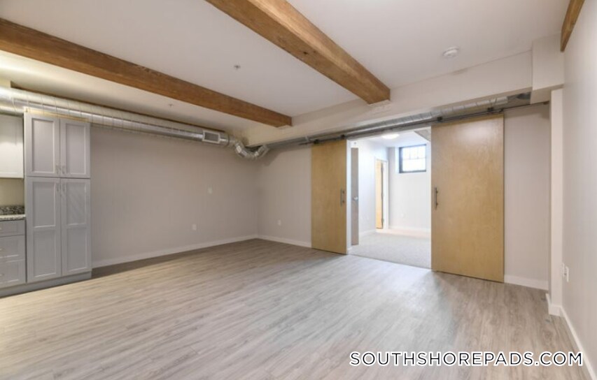 Building Photo - 129 Guild St