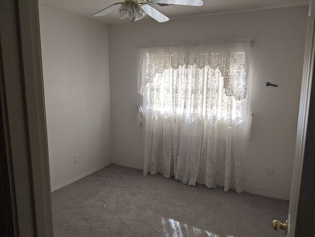Building Photo - Midvale Rental