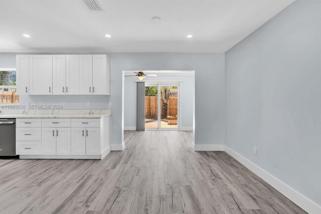 Building Photo - 2920 NE 8th Terrace