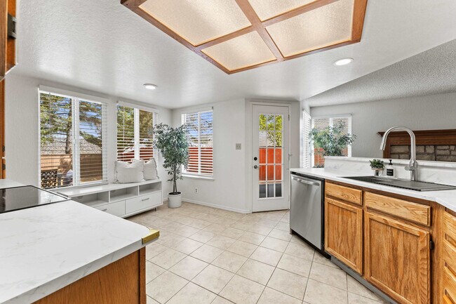 Building Photo - 6591 Enchanted Valley Dr