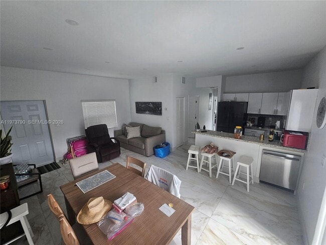 Building Photo - 6130 Grant St