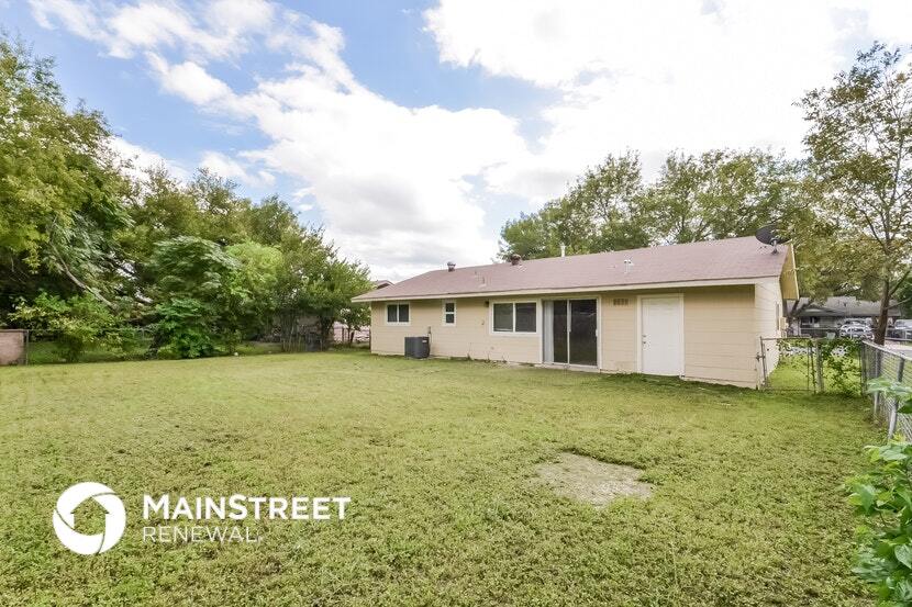 Building Photo - 7311 Glen Brook Dr