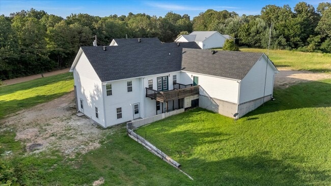 Building Photo - Spacious 5-Bedroom Home on 1.5+ Acres in West Side School District