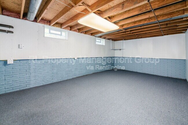 Building Photo - 356 Northview Dr