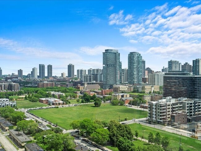 Building Photo - 808 N Cleveland Ave