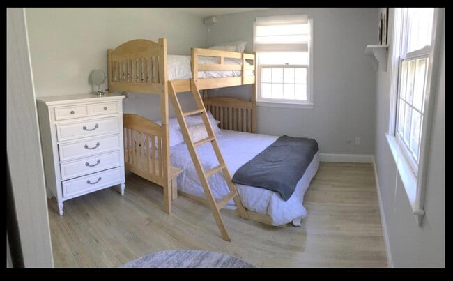 Building Photo - 114 Portside Cir