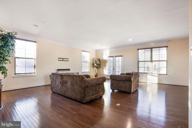 Building Photo - 3041 Bel Pre Rd