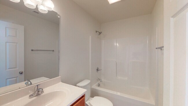 Building Photo - 430 Tittsworth Springs Rd