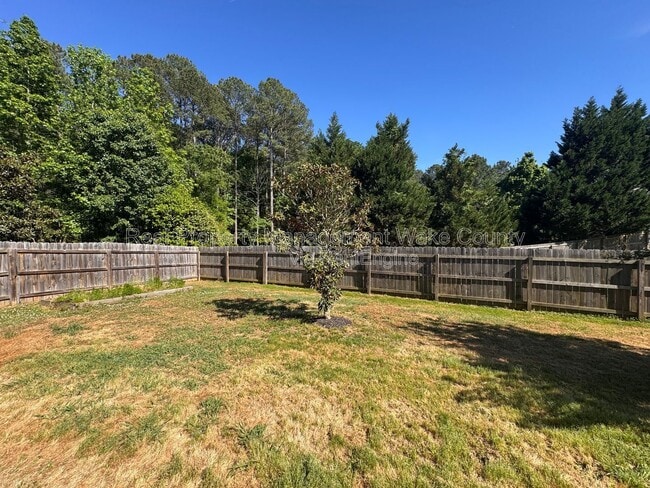 Building Photo - 206 Lindell Dr