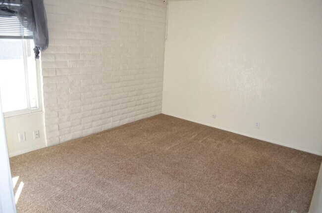 Building Photo - 205 E 4600 S