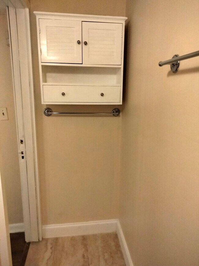 Building Photo - 5223 Mainstreet Park Dr