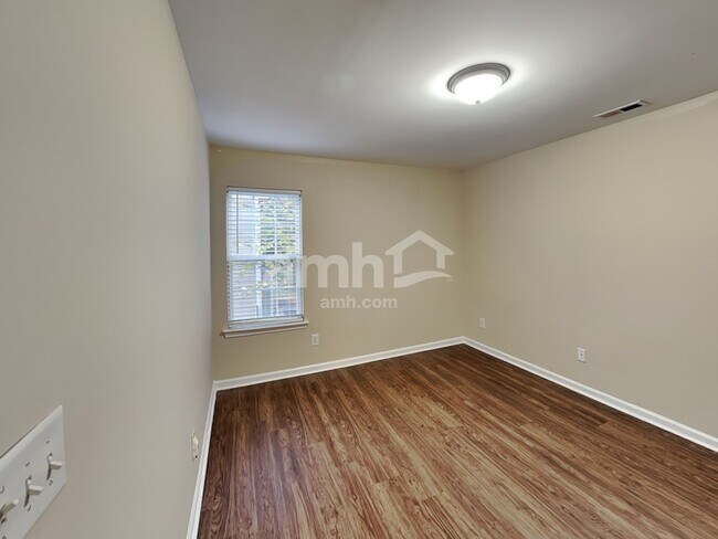 Building Photo - 4613 Cades Cove Dr