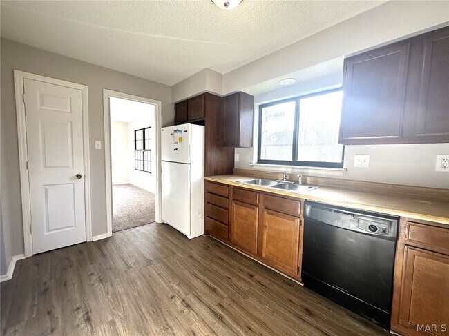 Building Photo - 10063 Northgate Dr