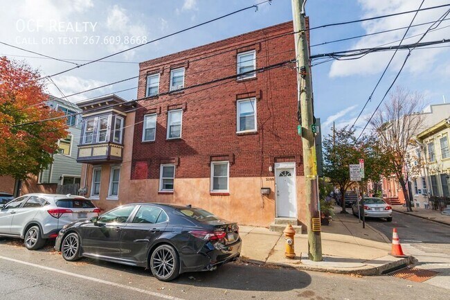 Building Photo - 2100 St Albans St