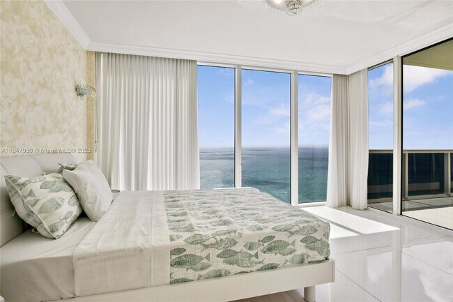 Building Photo - 1830 S Ocean Dr