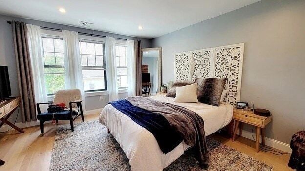 Building Photo - 158 Lexington St