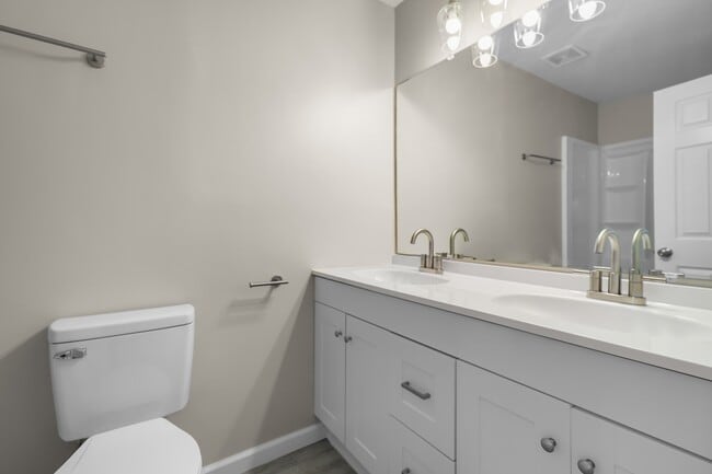 Building Photo - 106 Alexander Blvd