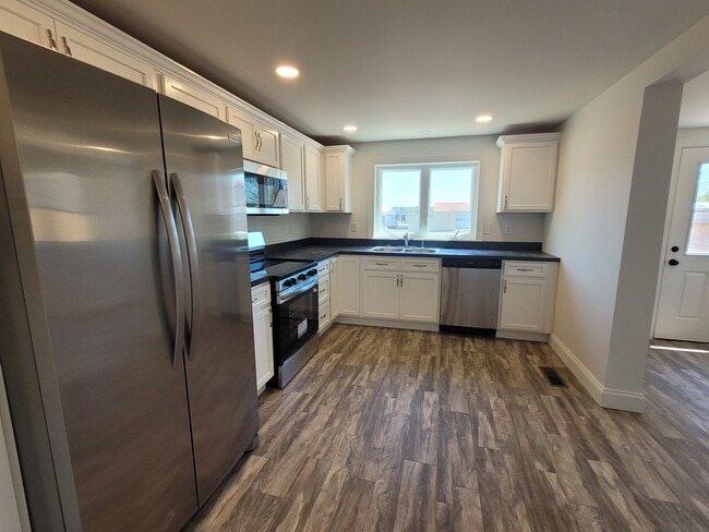 Building Photo - Newly renovated 3 bedroom Townhome - Gordonville