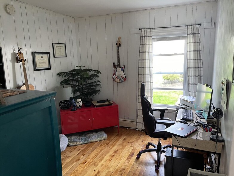 Building Photo - 25 W Kidder St