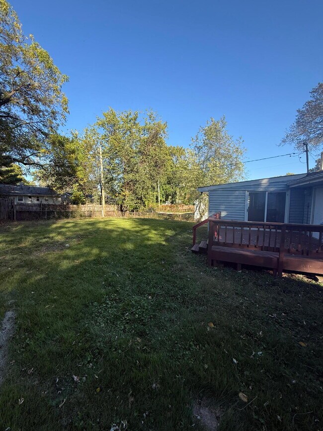 Building Photo - 1117 Redman Blvd