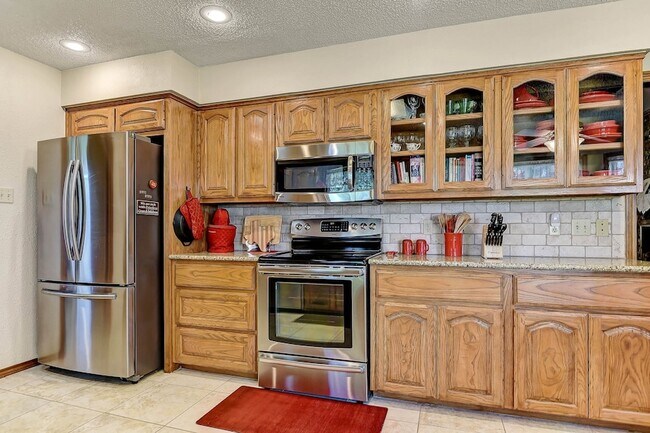 Building Photo - 13075 FM 121