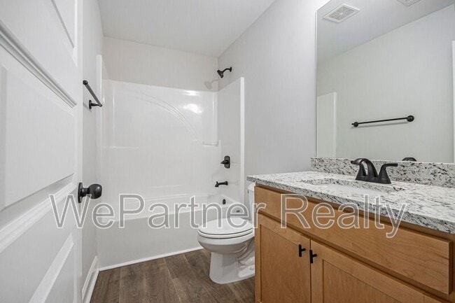 Building Photo - 138 Crestpoint Rd