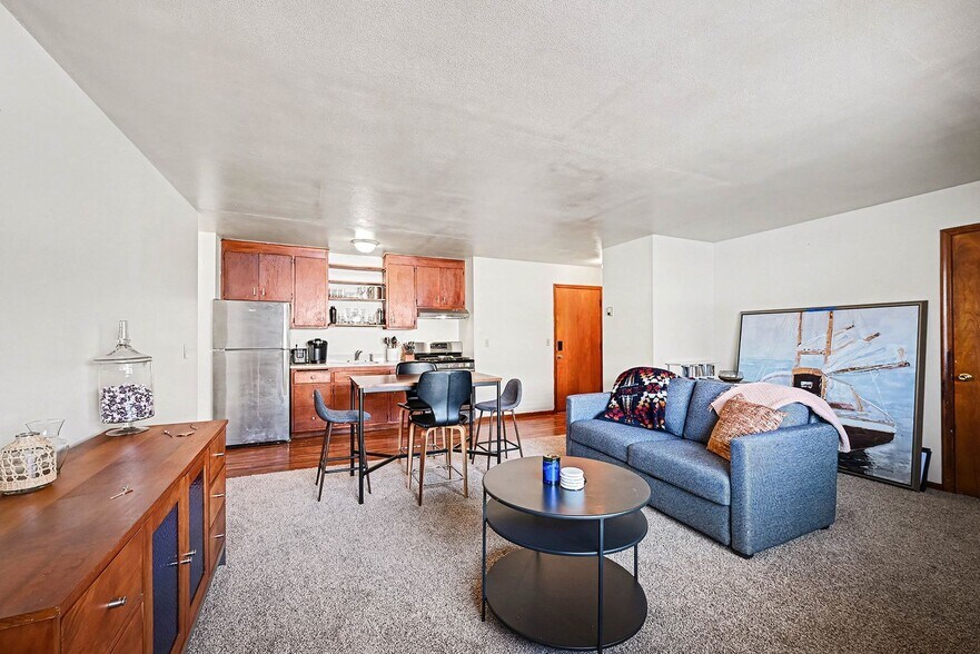 Building Photo - 2017 Commerce Blvd