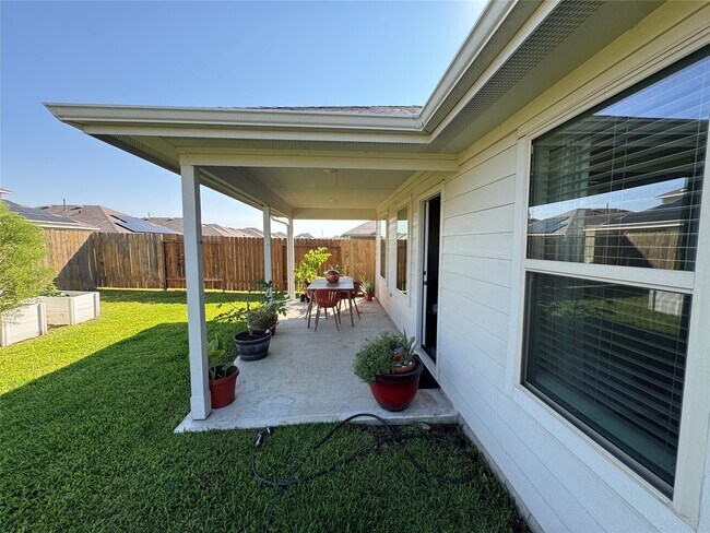 Building Photo - 22826 Panaro River Dr