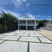 Building Photo - 121 Dove Lake Dr