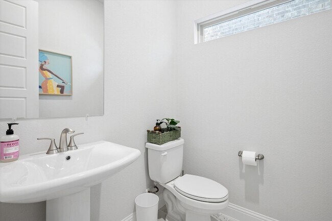 Building Photo - 7207 Daytona Mews