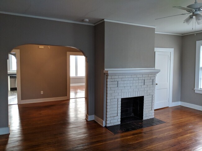 Building Photo - 29 E 34th St