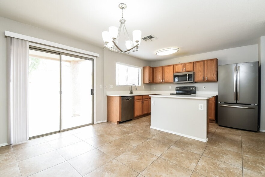 Building Photo - 8918 E Oro Cir