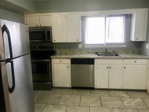 Building Photo - 4312 NW 57th Terrace