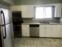 Building Photo - 4312 NW 57th Terrace