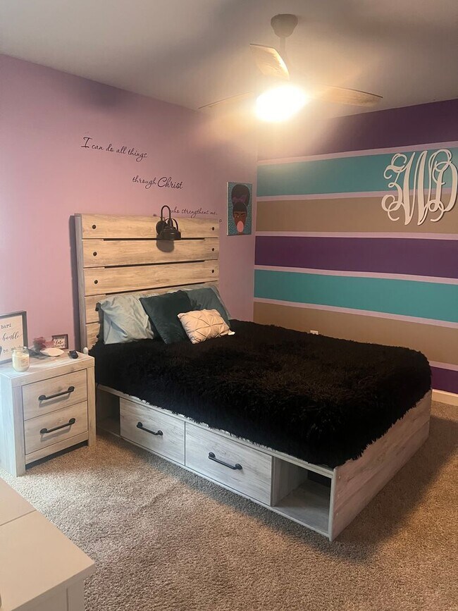 Building Photo - Four Bedroom Two Bath House