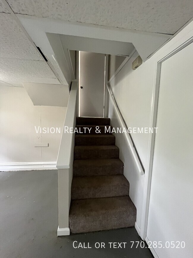 Building Photo - 153 Carroll Cir