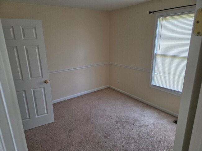 Building Photo - 131 Attic Ct