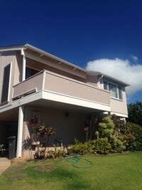 Building Photo - Steps From Kahala Beach Cute studio