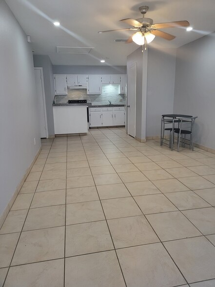 Building Photo - 312 Gastel Cir