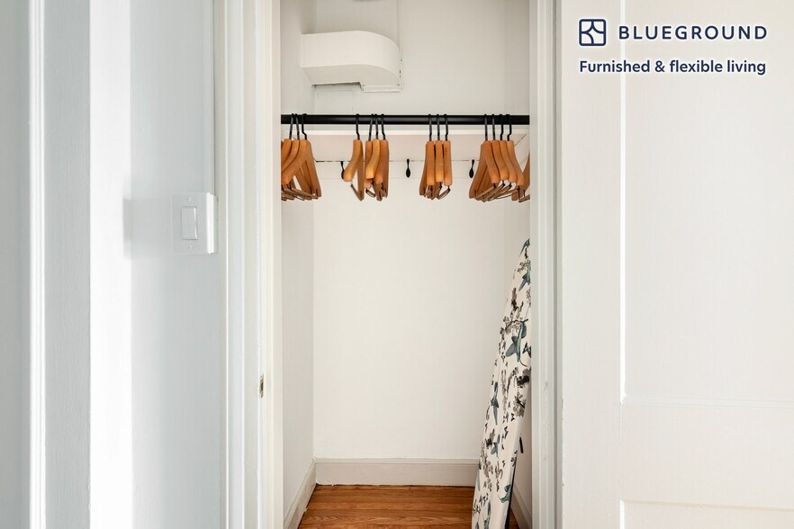 Building Photo - 1284 Beacon St