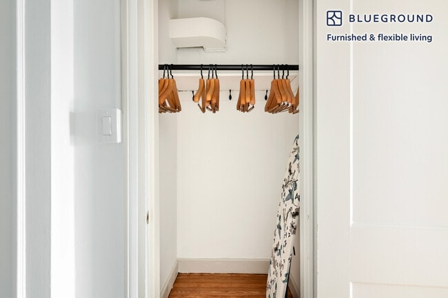 Building Photo - 1284 Beacon St