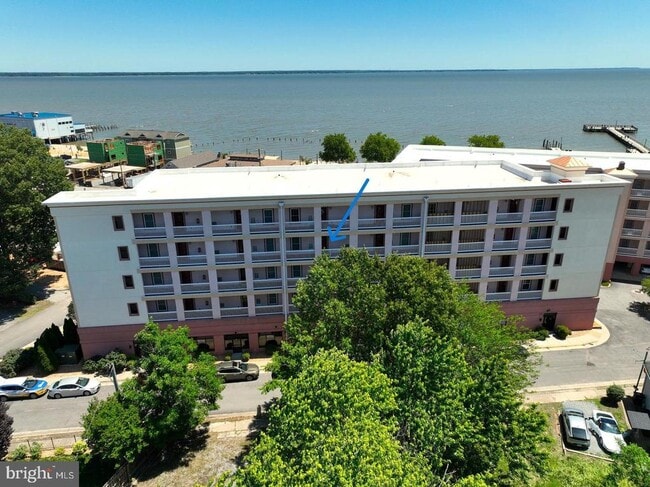 Building Photo - 103 N Irving Ave