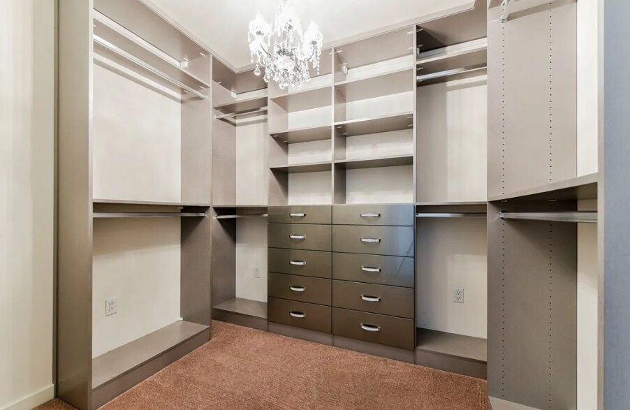 Building Photo - 4471 Dean Martin Dr