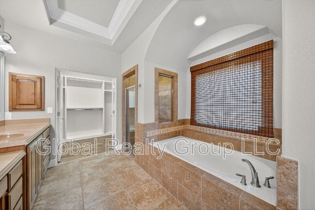 Building Photo - 7914 Milton Favor