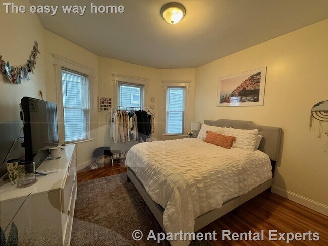 Building Photo - 29-31 Belknap St Unit #1