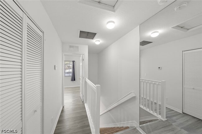 Building Photo - 8273 Pacific Beach Dr