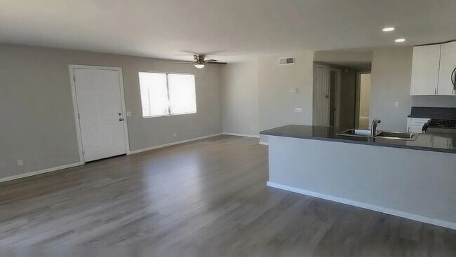 Building Photo - 68180 Cll Las Tiendas