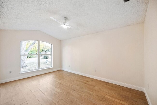 Building Photo - 320 Wisteria Ave NW