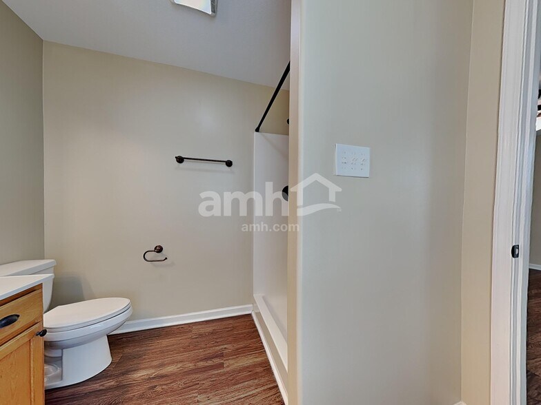 Building Photo - 7904 Mill Park Ln