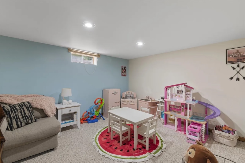 Building Photo - 810 Suffolk Dr